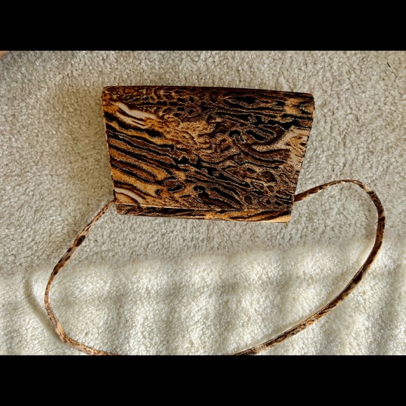 Vintage Animal Print Crossbody - Picture 4 of 6
